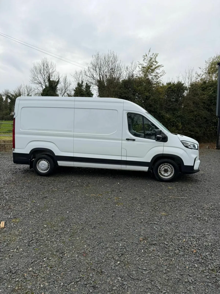 Maxus DELIVER 9 2023 - Image 2