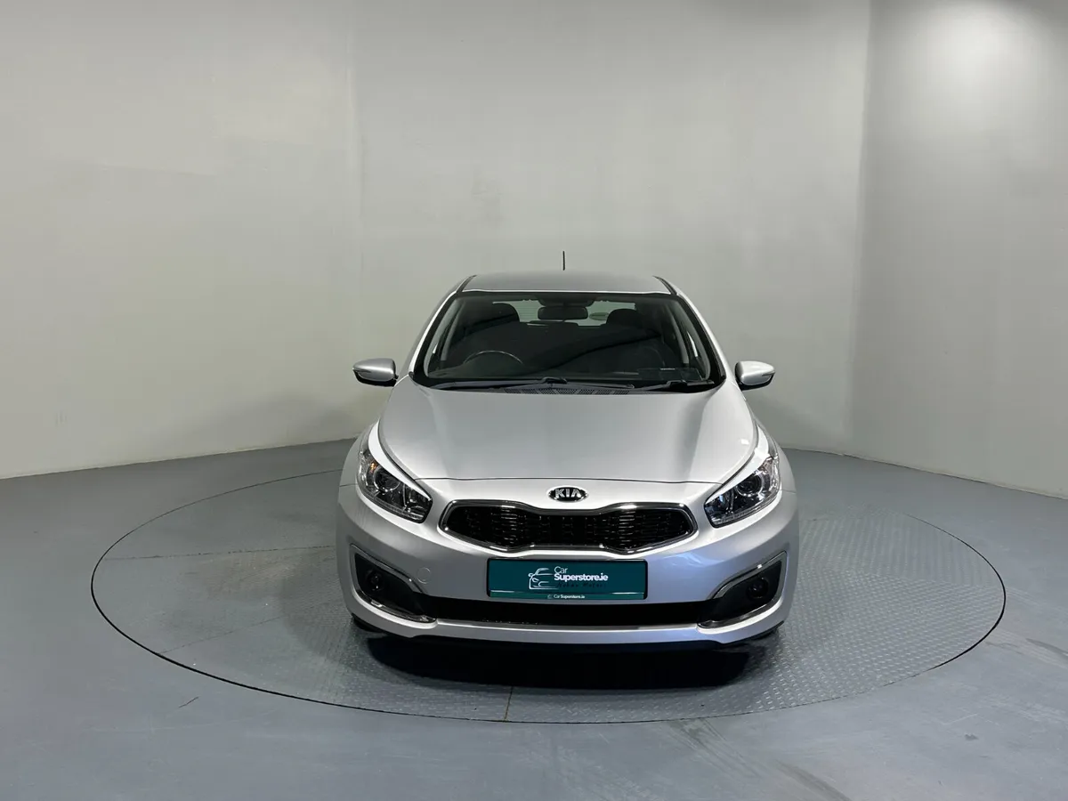 Kia Ceed EX 1.6 Crdi 171 - Image 2