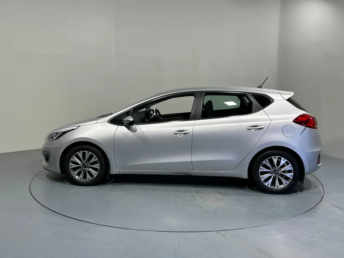 Kia Ceed EX 1.6 Crdi 171 - Image 4