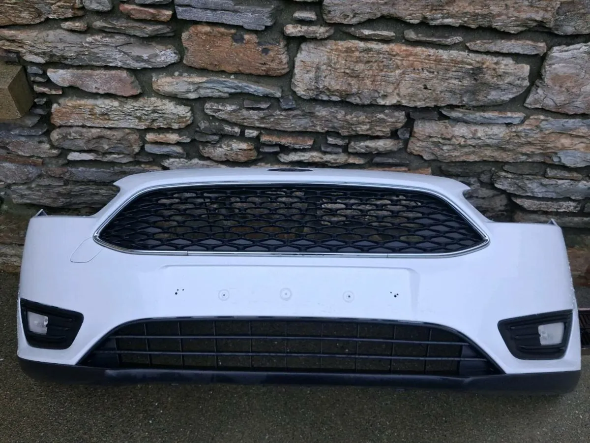 Ford focus front bumper - Image 4