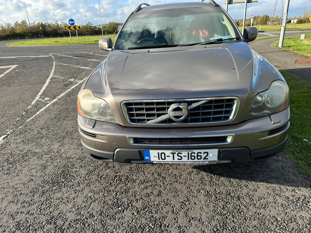 2010 VOLVO XC90 SE D5 4X4 185HP. - Image 4