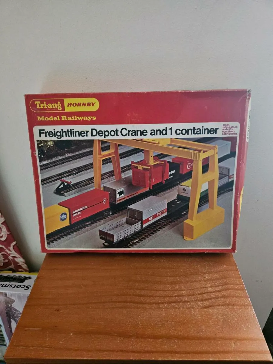 Hornby Triang OO Gauge Freightliner Container Load - Image 1