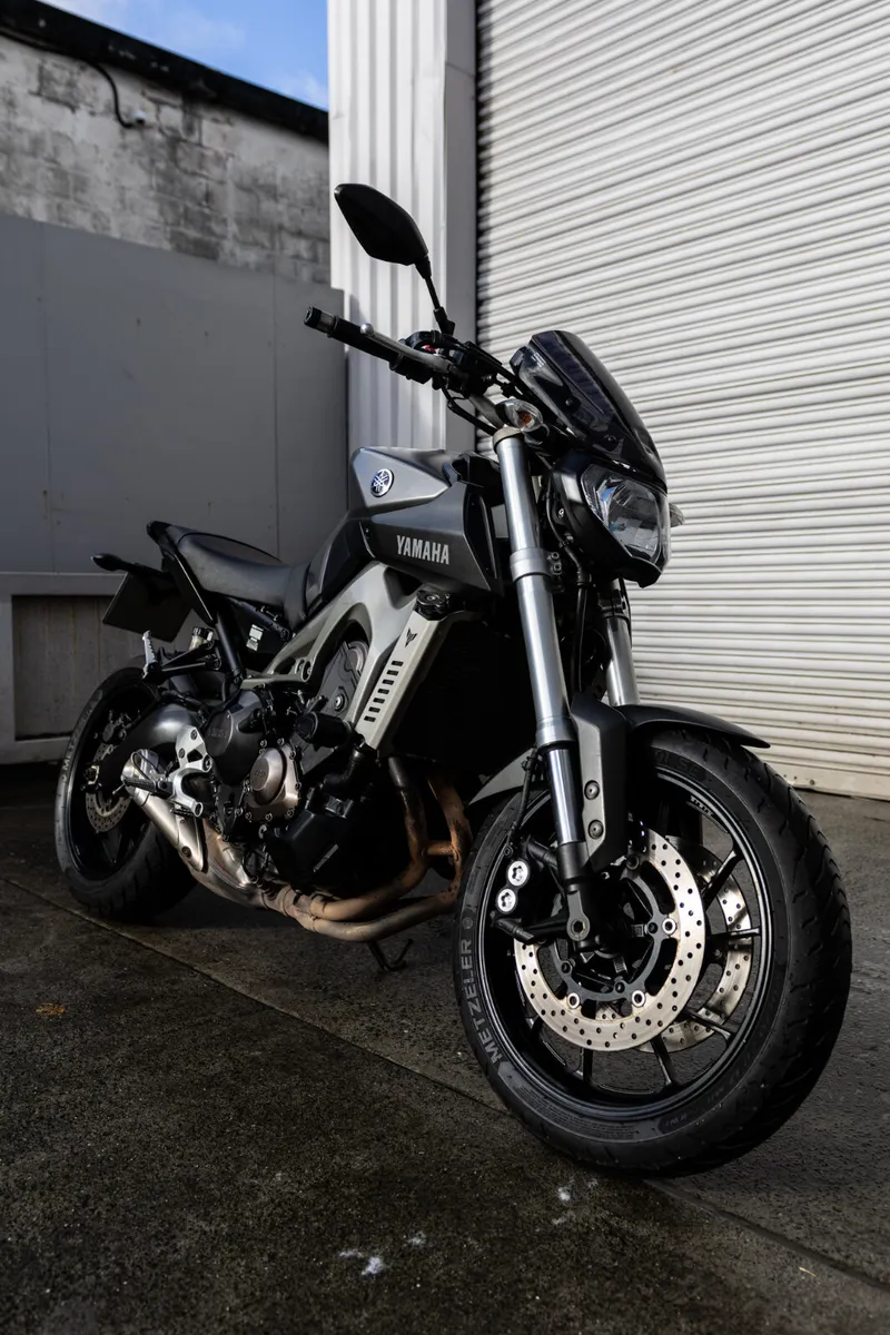Yamaha MT09 2014 - Image 2