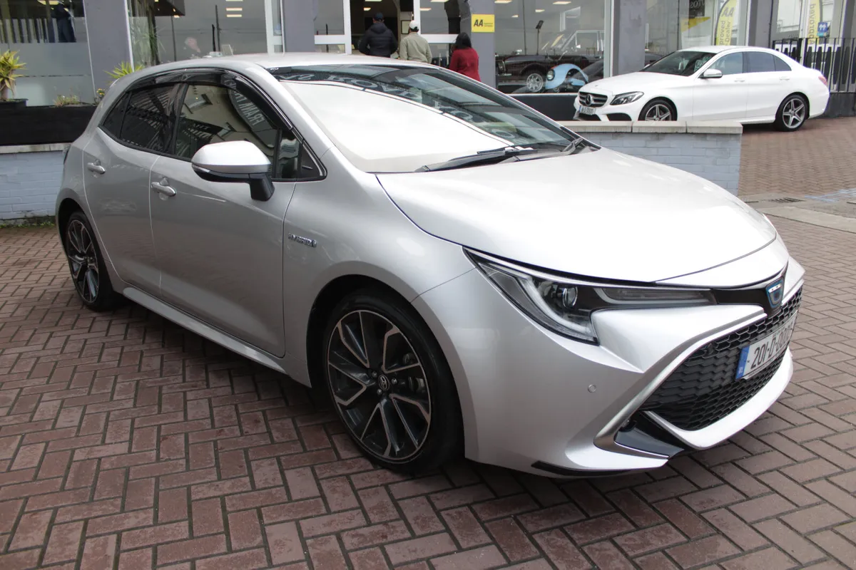 1.8 HYBRID 5DR AUTOMATIC - Image 2