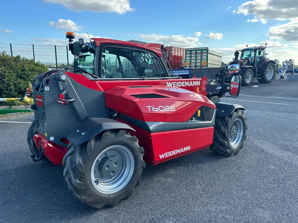 New Weidemann 6025  Loader - Image 4