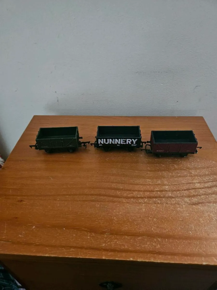 Hornby OO Gauge Wagons - Image 1