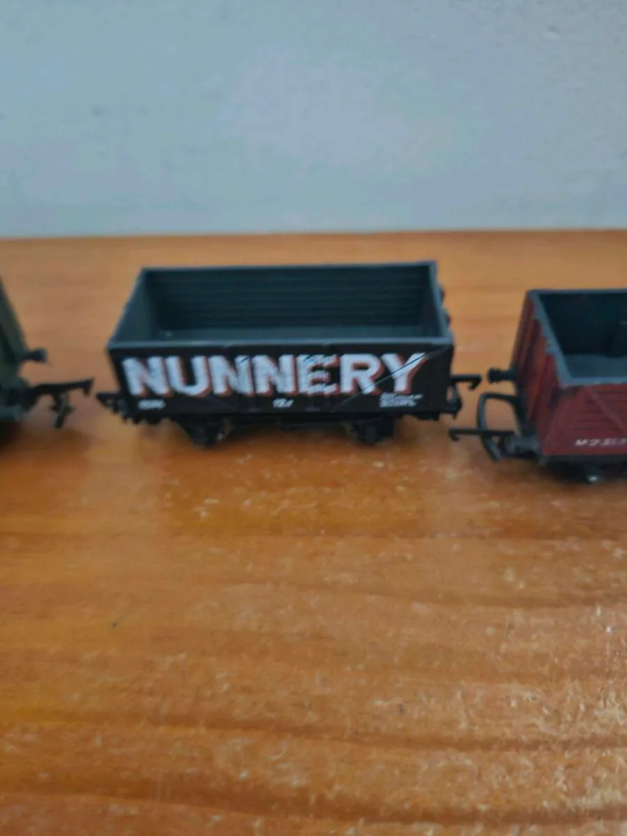 Hornby OO Gauge Wagons - Image 3