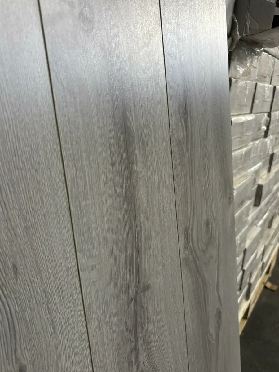 New 12MM High Gloss Flooring - Image 4