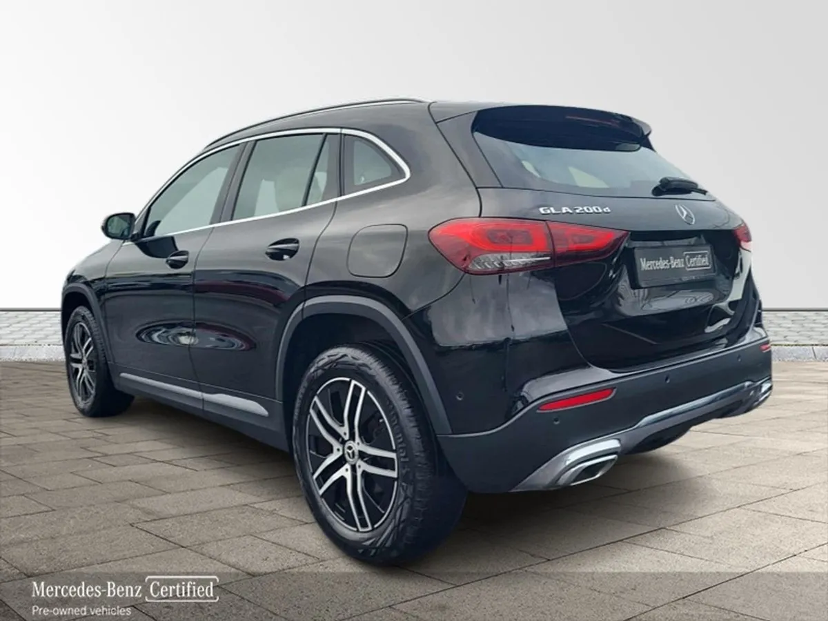 Mercedes-Benz GLA Class Gla200d Progressive Auto - Image 3