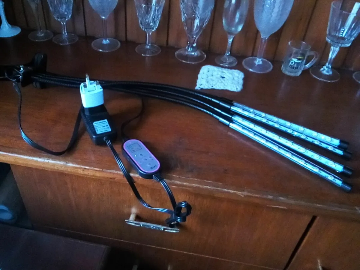 VAZILLIO LED GROW LIGHTS - Image 2