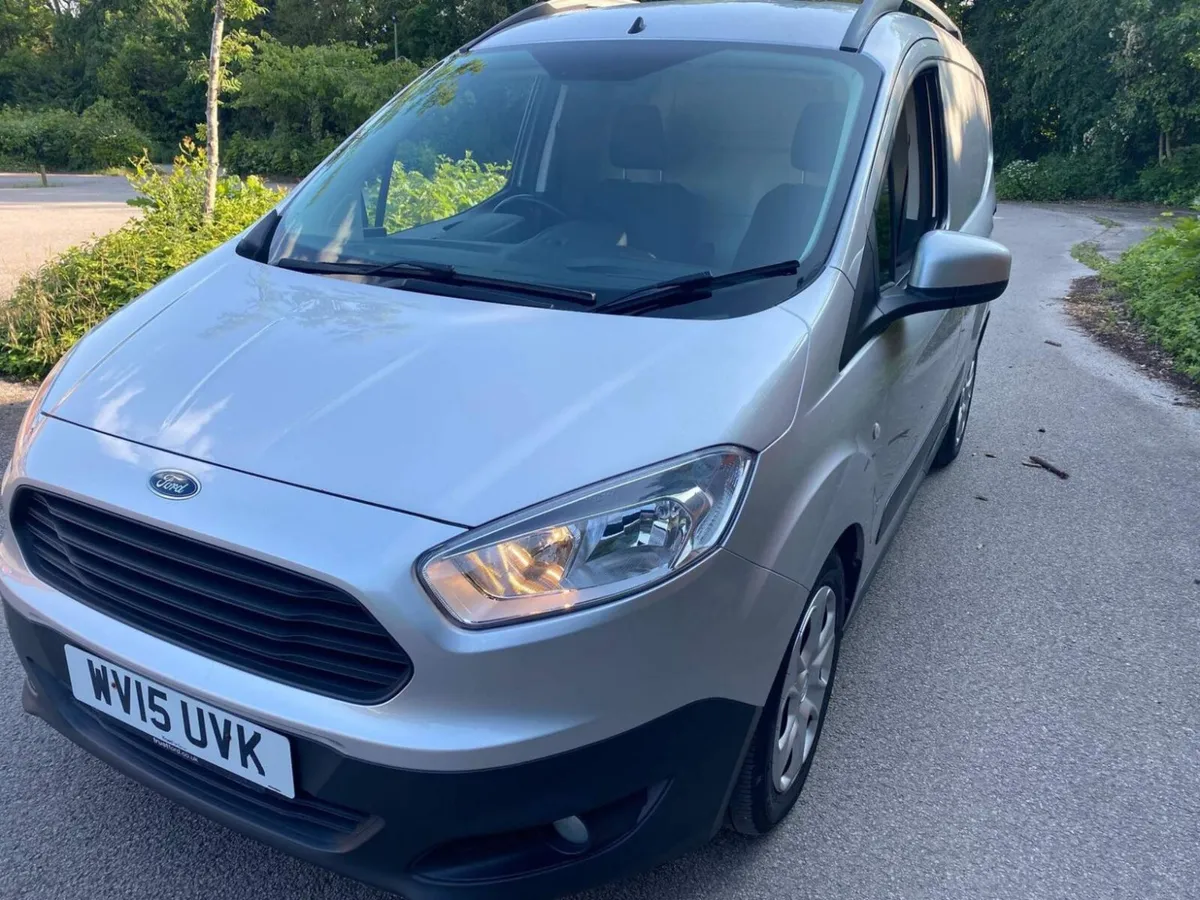Ford Transit courier  2015 - Image 3