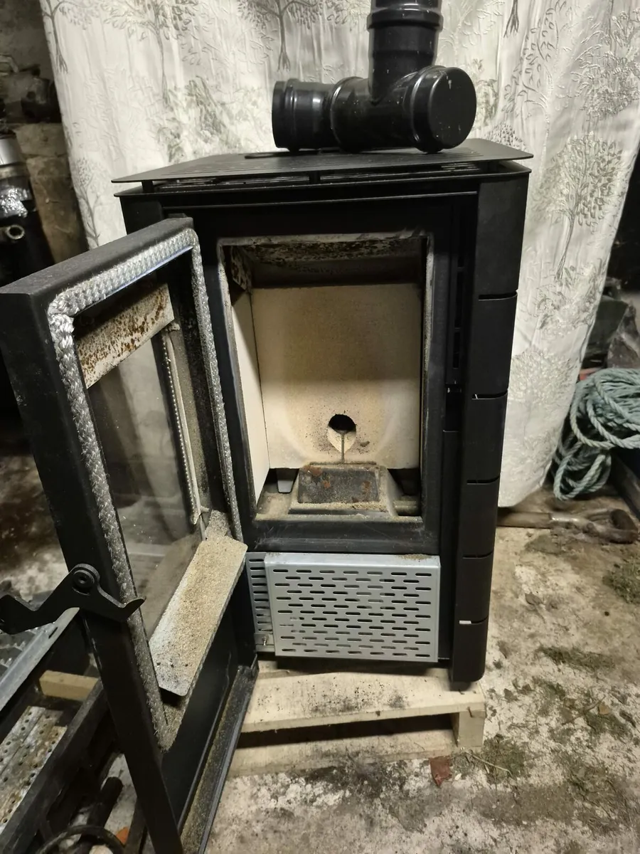Stanley K50PS pellet stove - Image 1