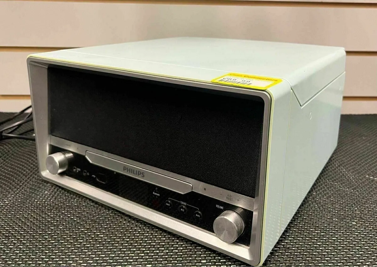 Philips CD Player and Turntable - Image 1