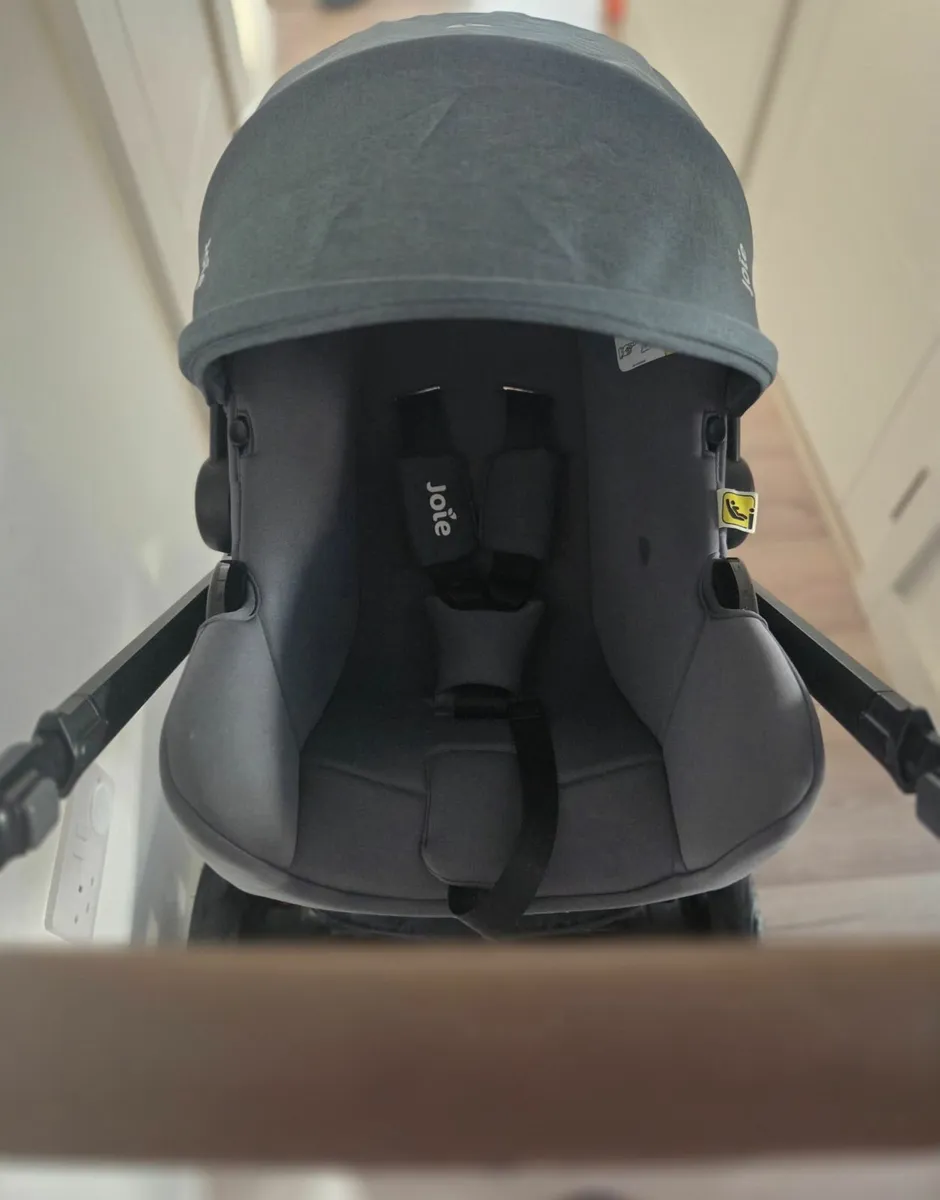 Joie pram - Image 2