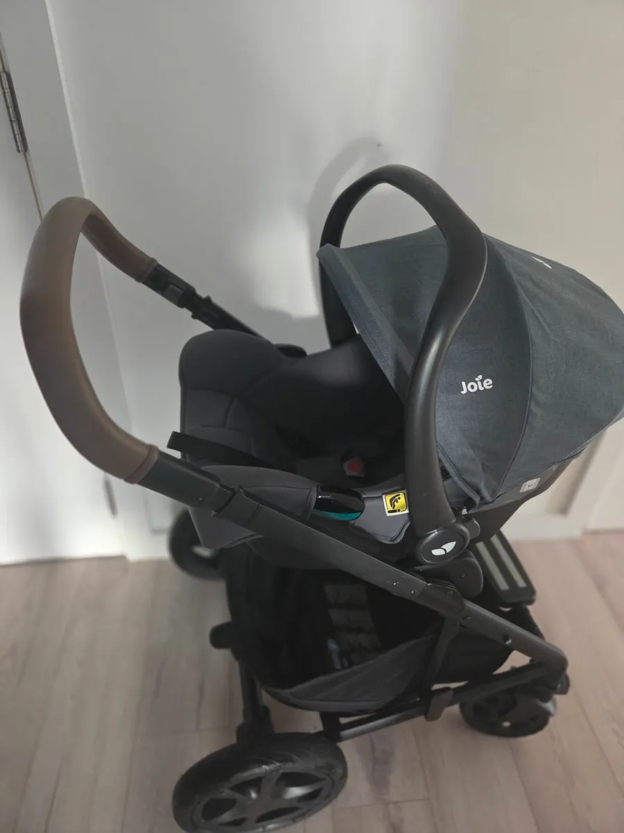 Joie pram - Image 4
