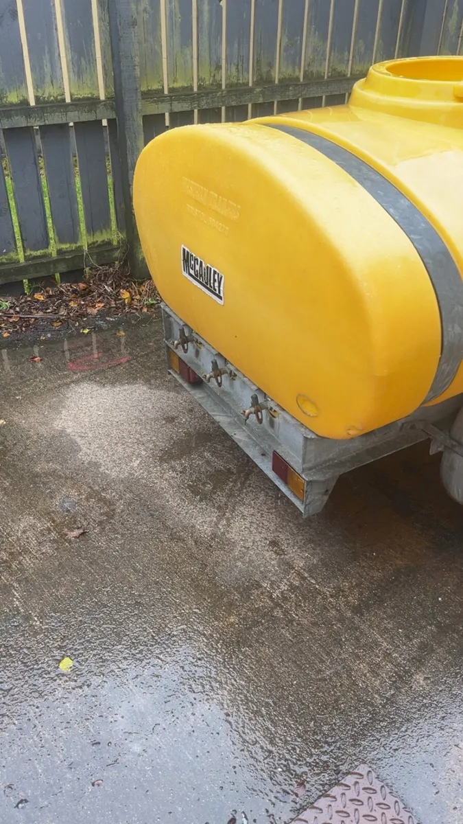 1,100L water bowser - Image 3