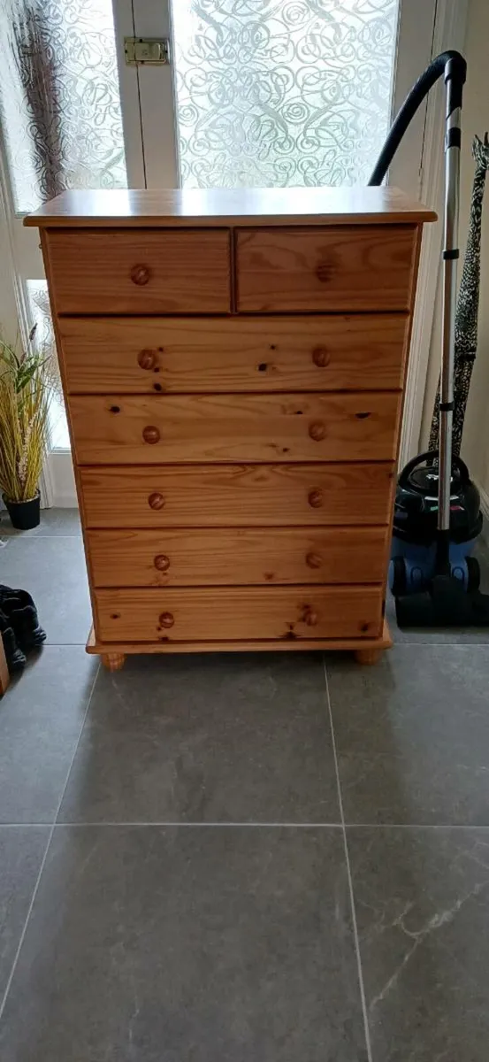 7 Drawer chest - Image 1