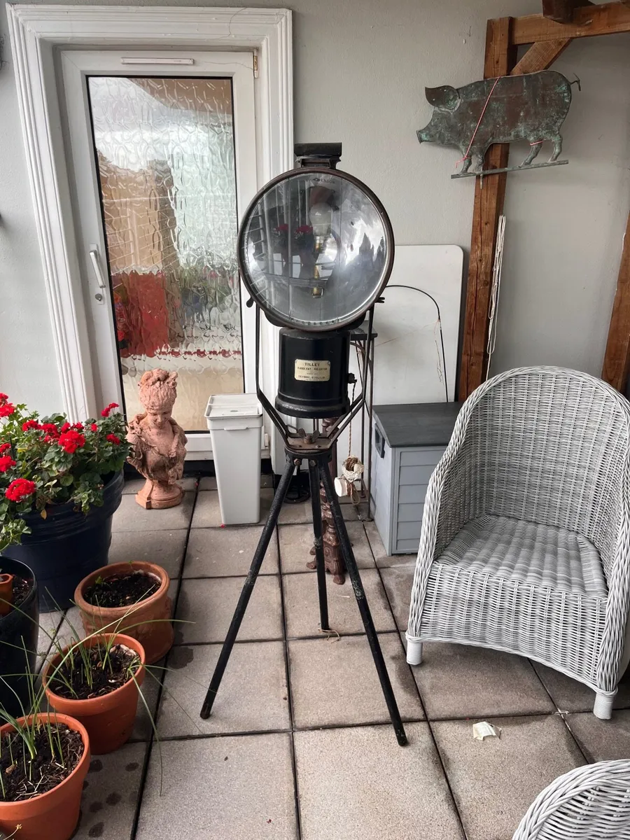 Vintage Tilly projector lamp - Image 1