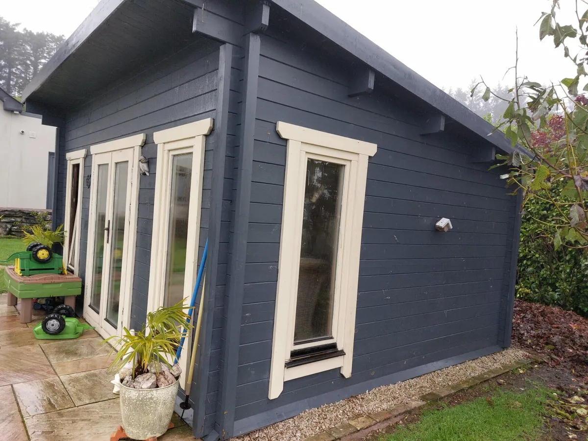 Summerhouse - Image 2