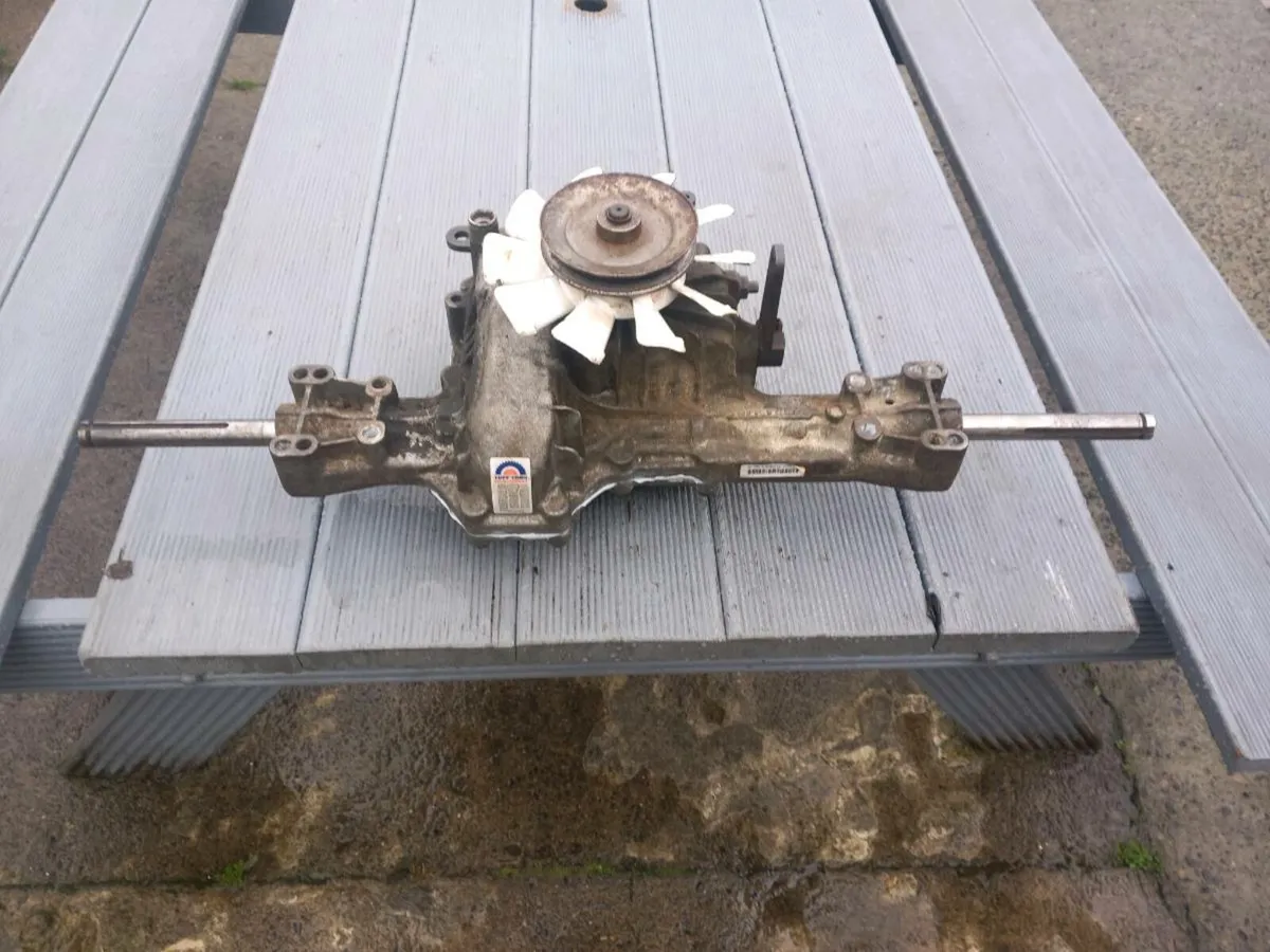 Countax hydrostatic transmission for sale - Image 1