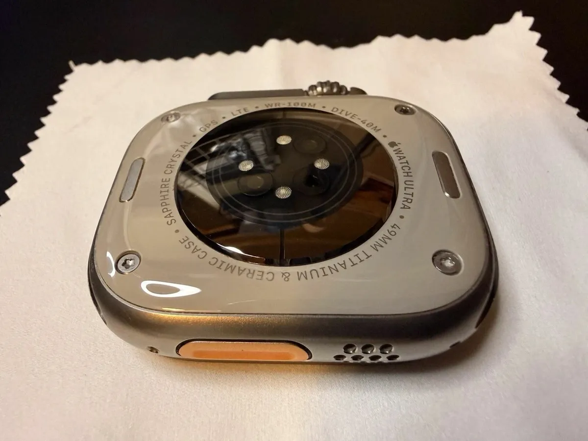 Apple Watch Ultra 2 (GPS + LTE) 49MM Titanium - Image 3