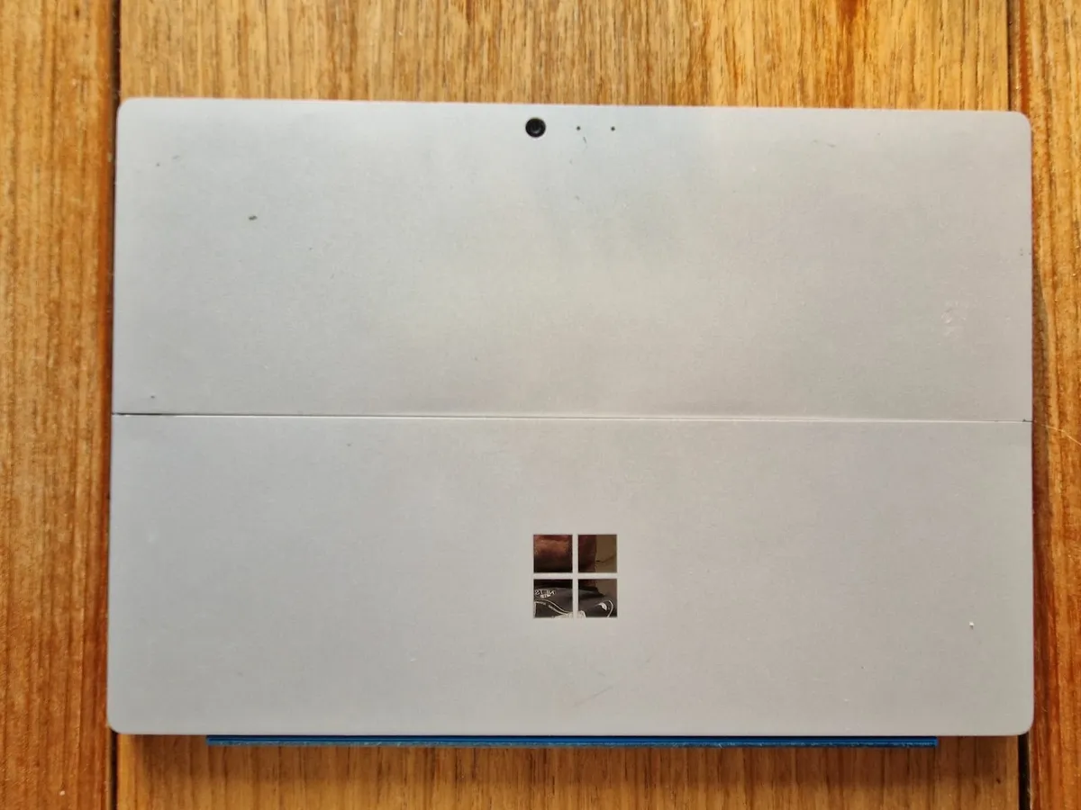 Microsoft Surface Pro 3 - With Charger - Image 3