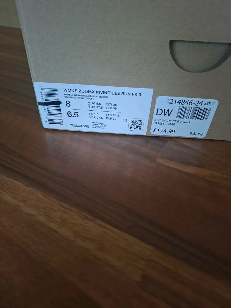 Nike Zoomfly Size 5.5 uk - Image 2