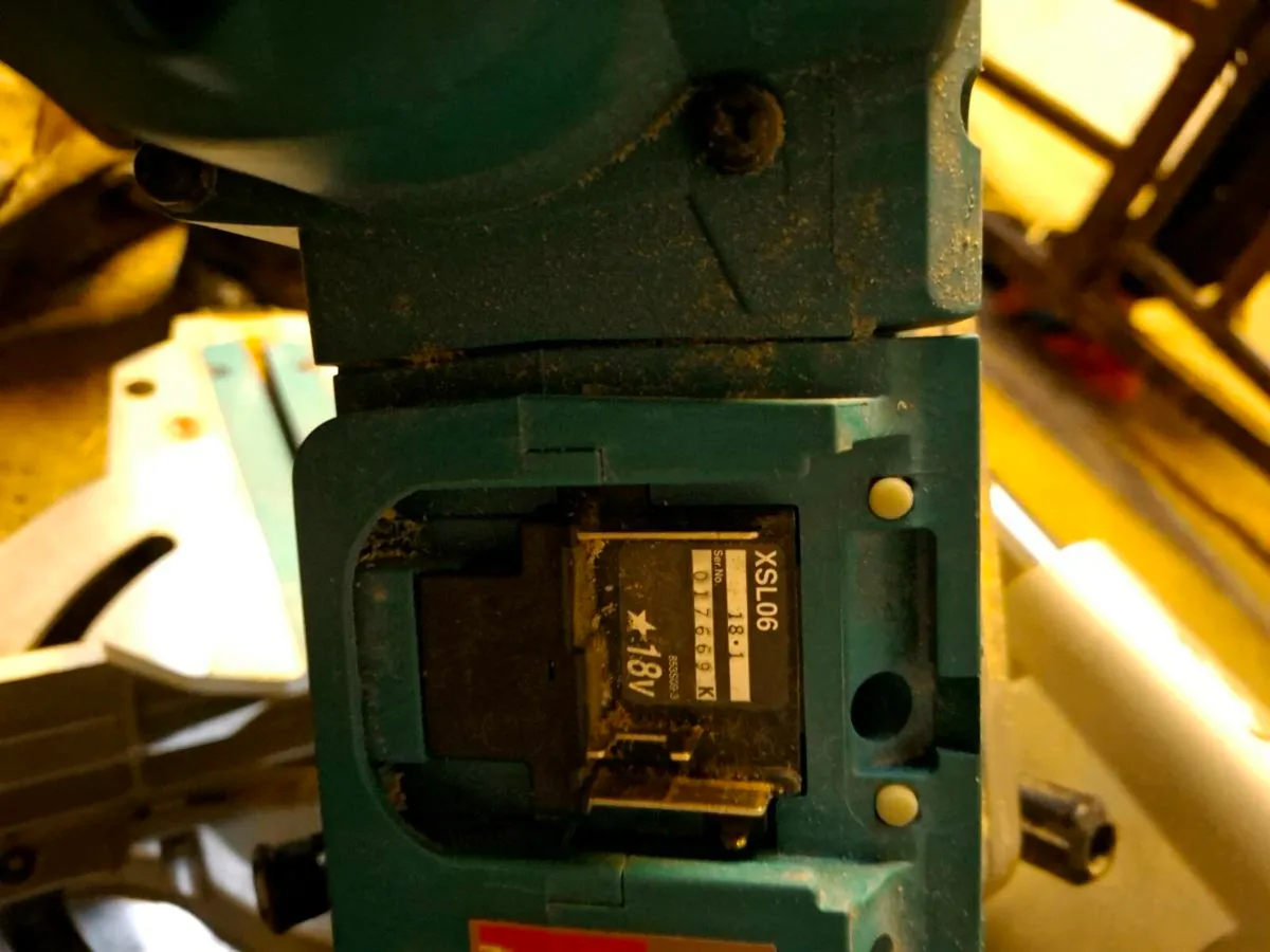 Makita mitre saw - Image 2