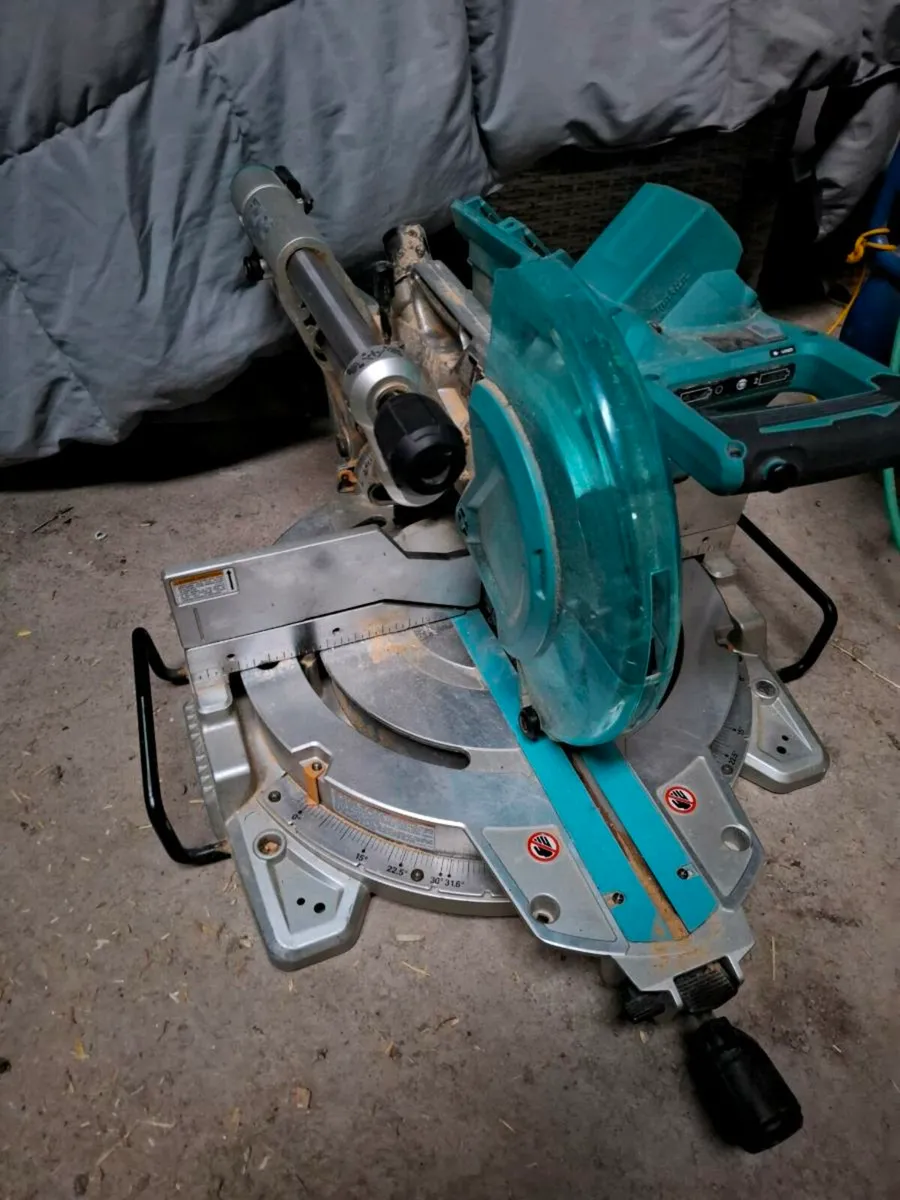 Makita mitre saw - Image 3