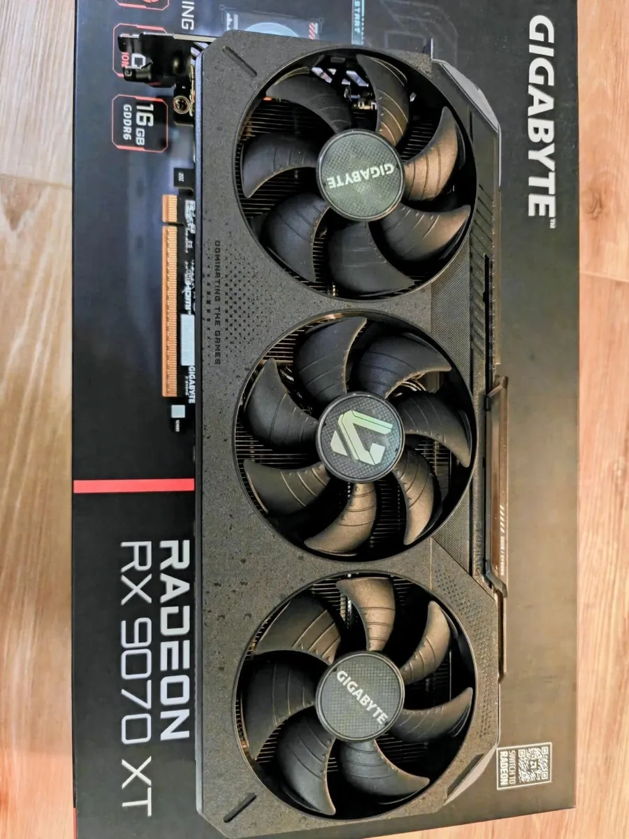 Gigabyte RX 9070 XT Gaming OC Graphics Card - Image 3