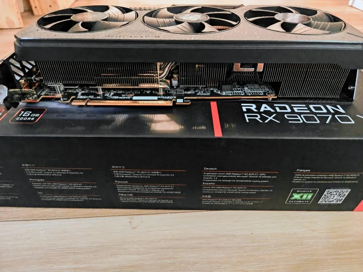 Gigabyte RX 9070 XT Gaming OC Graphics Card - Image 4