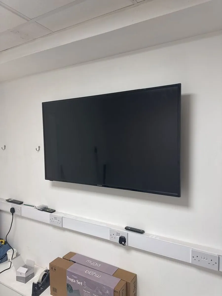 55" NordMende TV