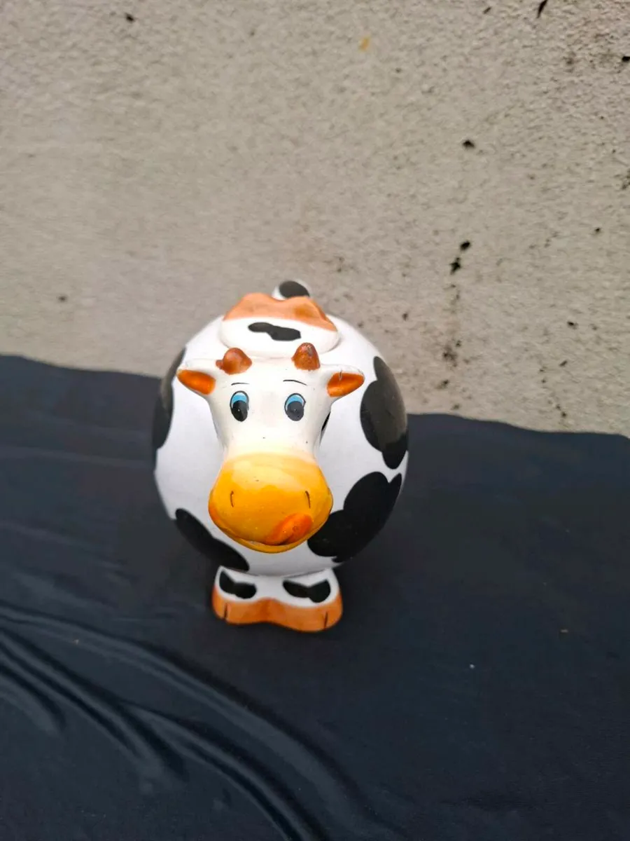 Novelty cow tea pot postage possible - Image 2