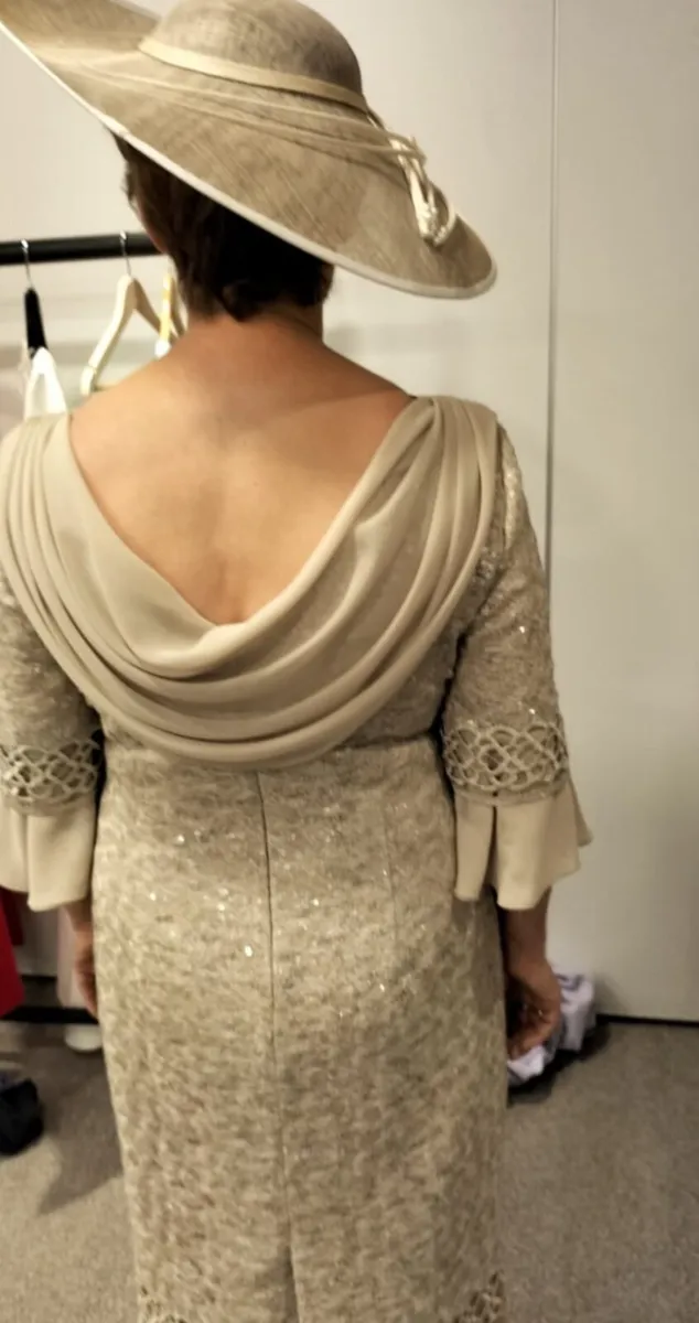 Mother of the bride outfit - Image 3