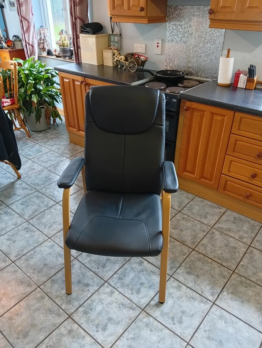 Orthopedic chair - Image 2