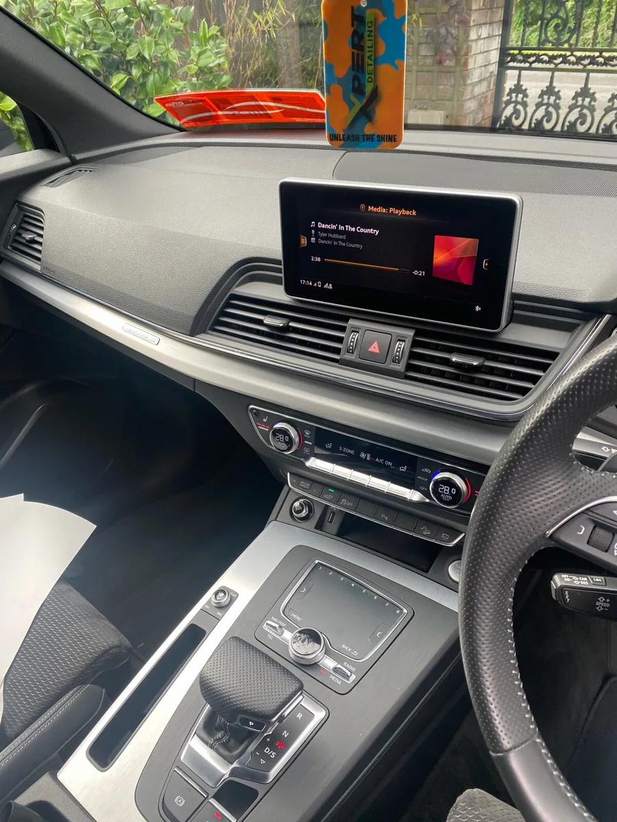 Audi Q5 TSFI E S Line Quattro 2.0 Petrol Hybrid - Image 3