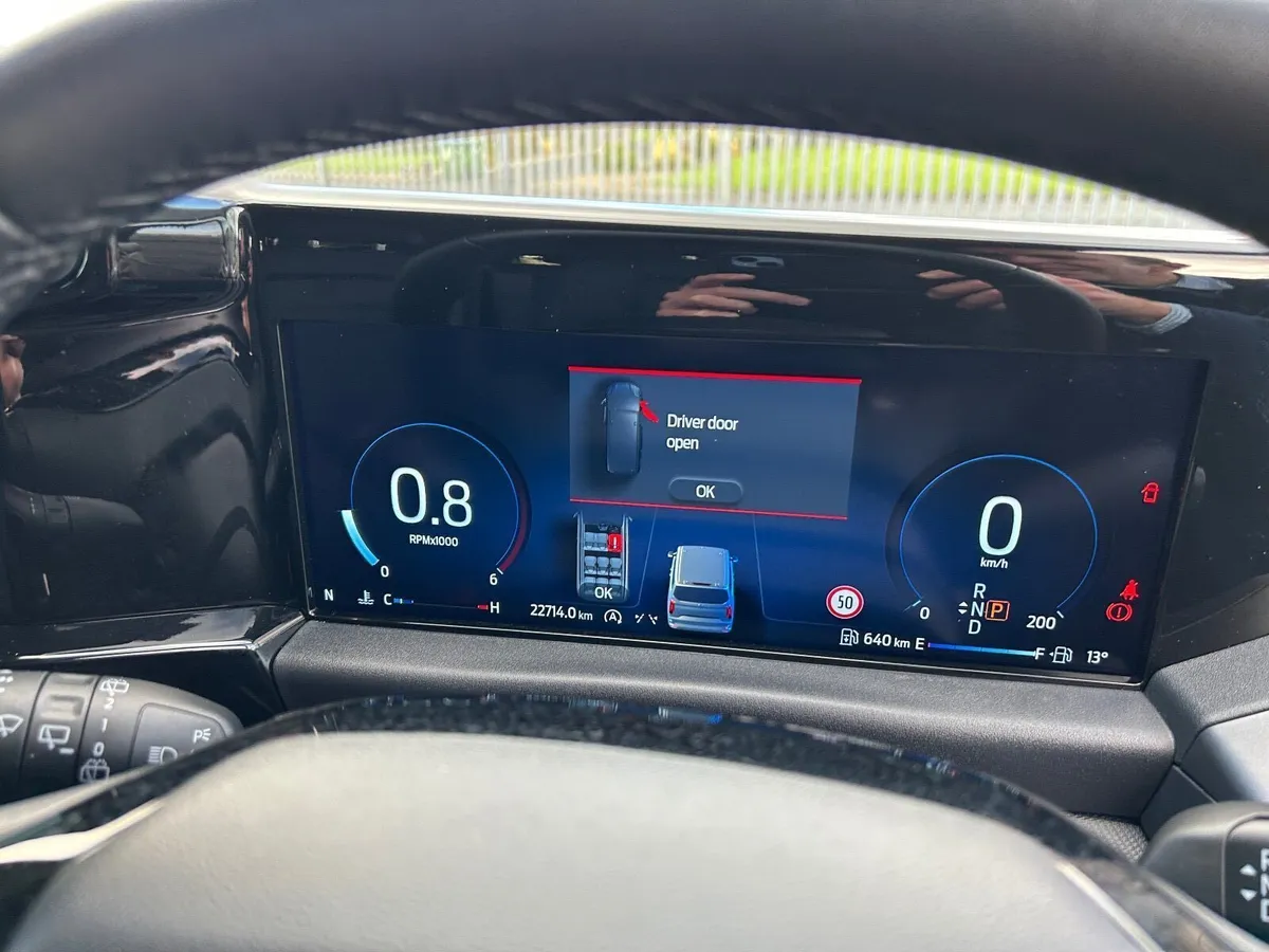 Ford Tourneo Custom  Titanium 2025 Long Wheel Base - Image 2