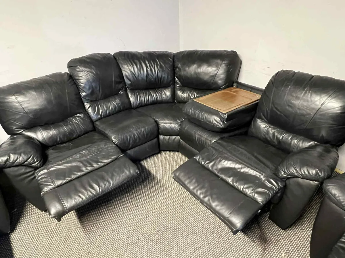 Corner sofa - Image 1