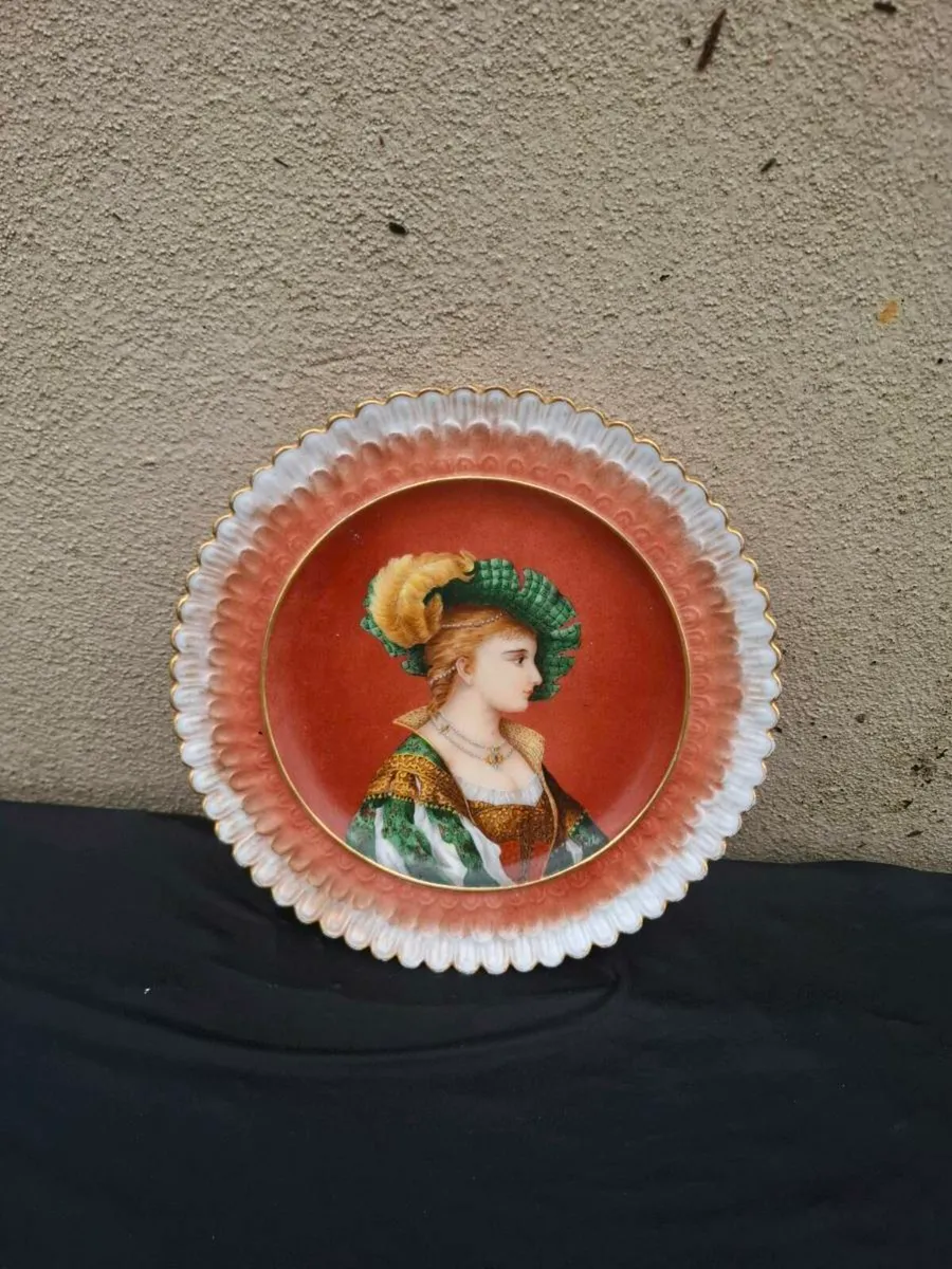Porcelain figure china plate postage possible