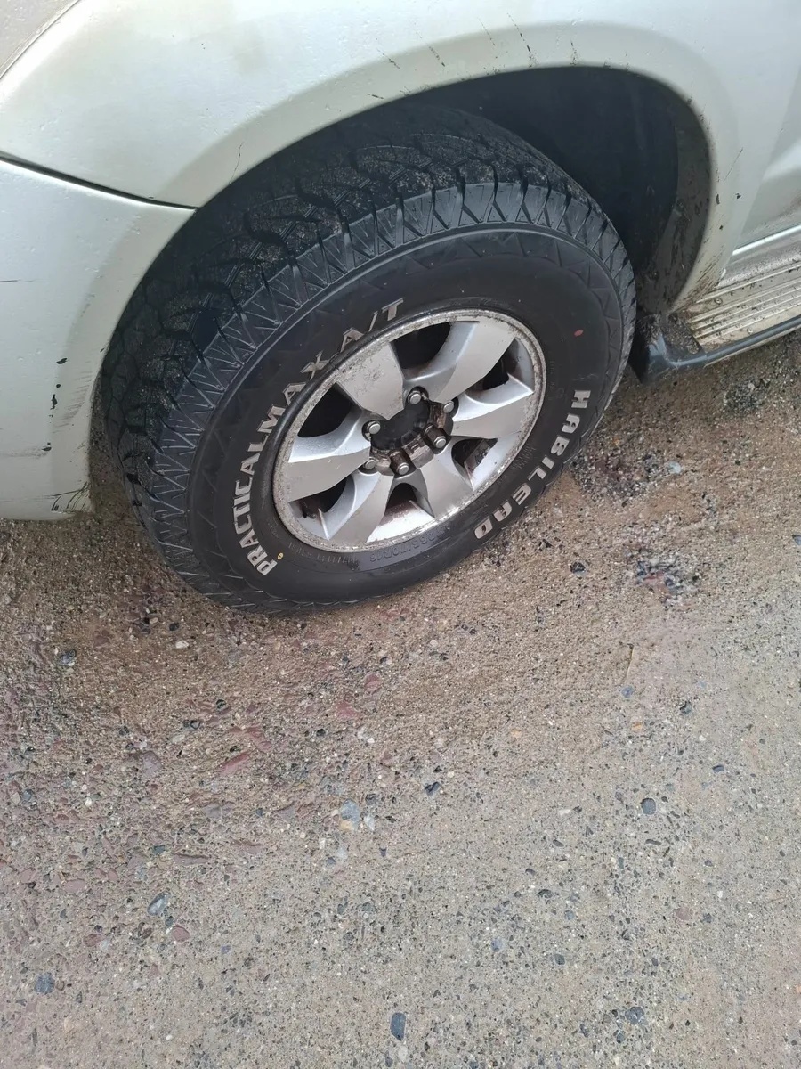 Toyota Hilux 2006 - Image 3