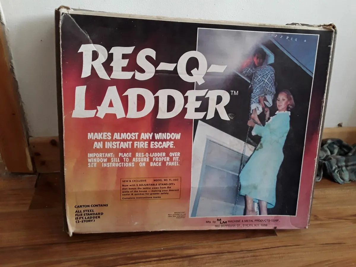 Two story vintage safety ladder - Image 1