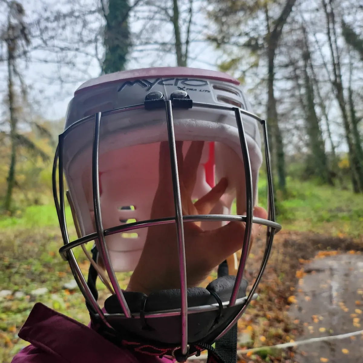 Camogie helmet - Image 1