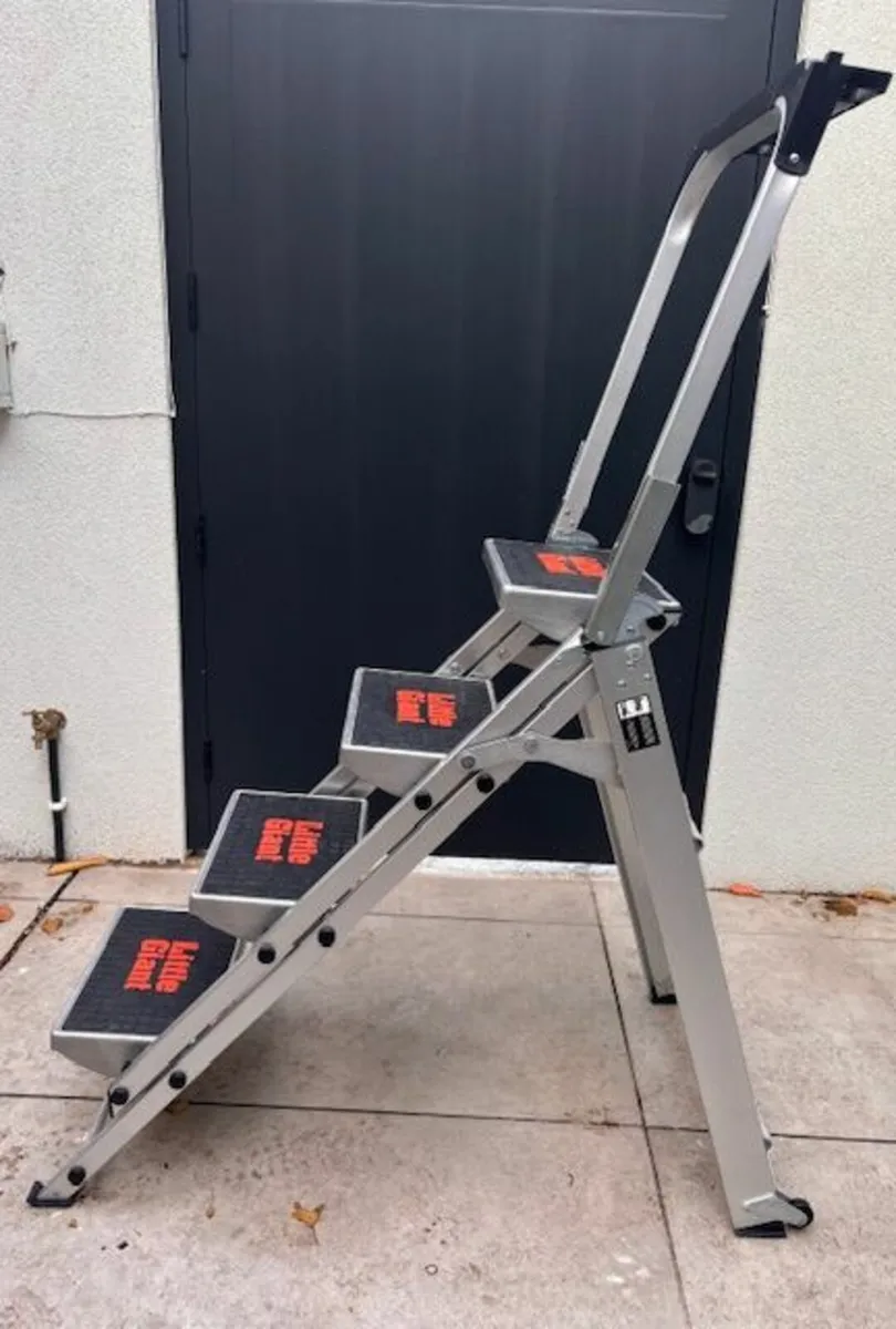 Little Giant 4 Step Ladder - Image 1
