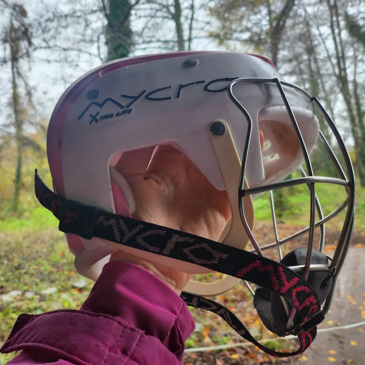 Camogie helmet - Image 2