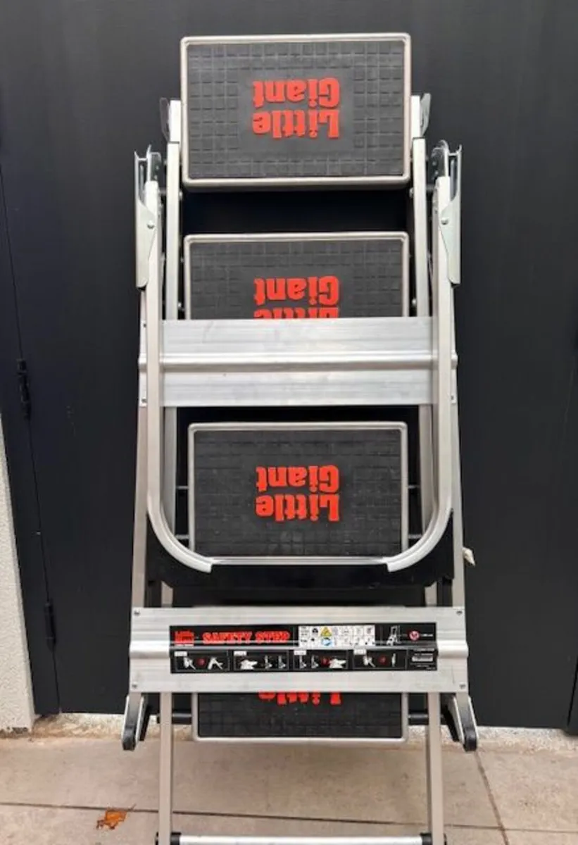 Little Giant 4 Step Ladder - Image 4