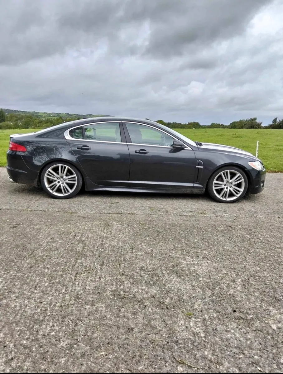 Jaguar XF S Portfolio Breaking / For Parts - Image 1
