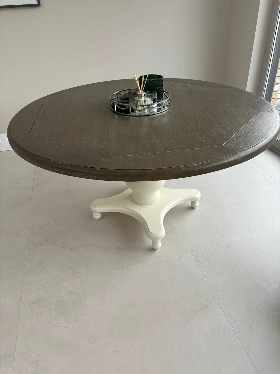 Diamond Furniture Round Dining Table 150cm - Image 1
