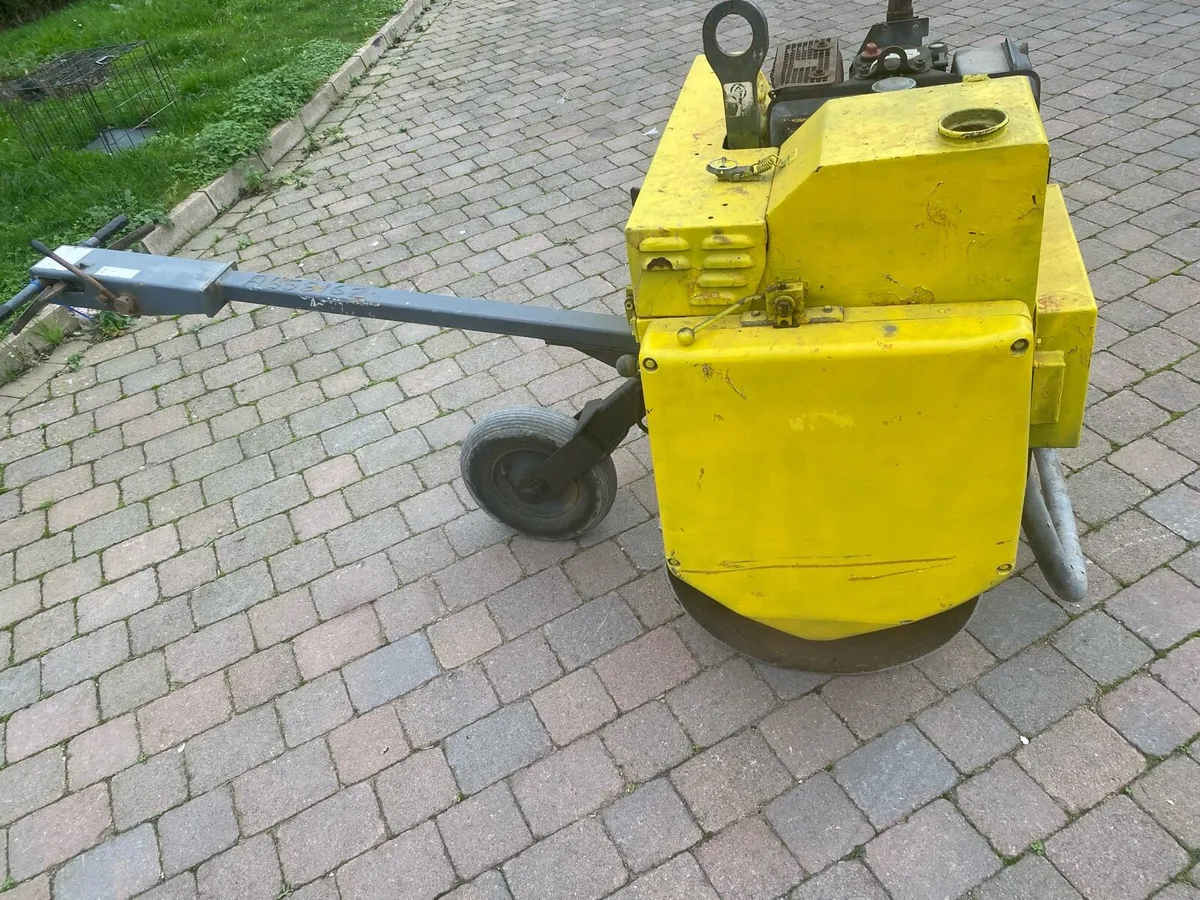 Terex pedestrian roller - Image 1