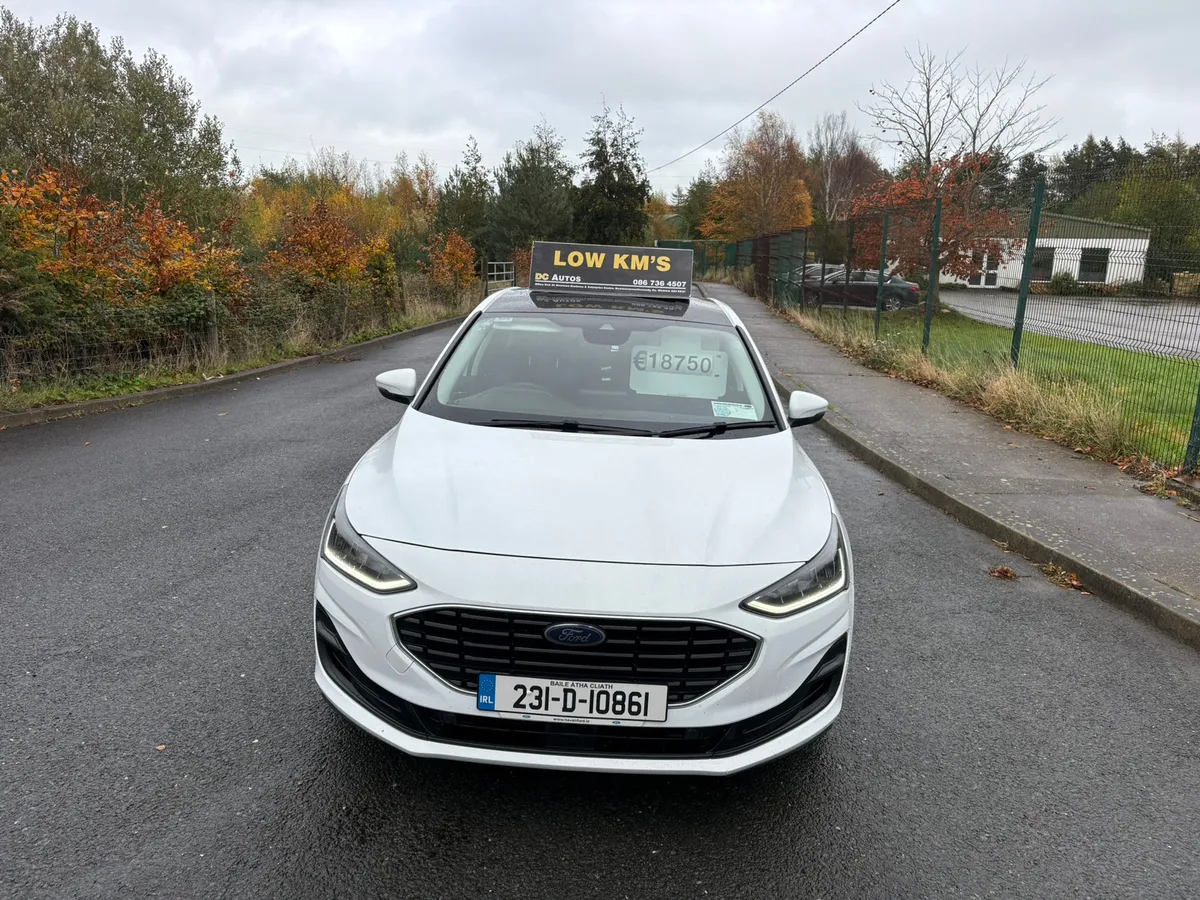 23 FORD FOCUS - Image 2