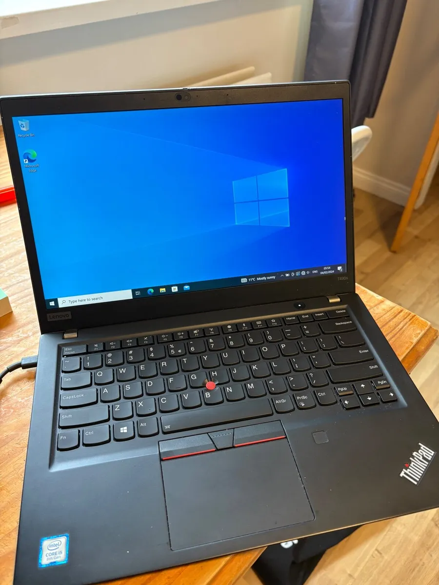 Lenovo ThinkPad T490s. 10/10 condition - Image 1